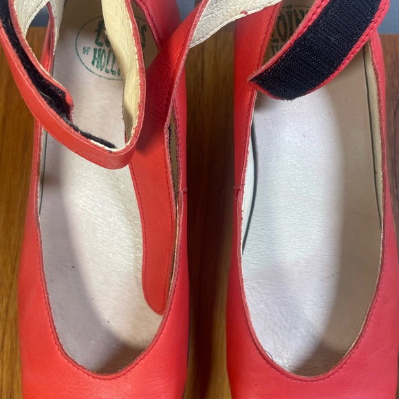 Red Flats with Ankle Strap and Rounded Toe in size 39 (8 US) (Loints of Holland) - Picture 3 of 9